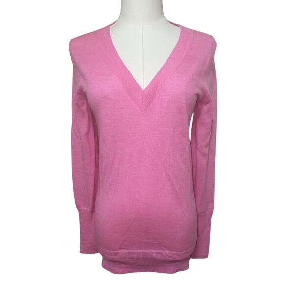J Crew Sweater Pink V Neck 100% Merino Wool Size XS - Picture 1 of 6